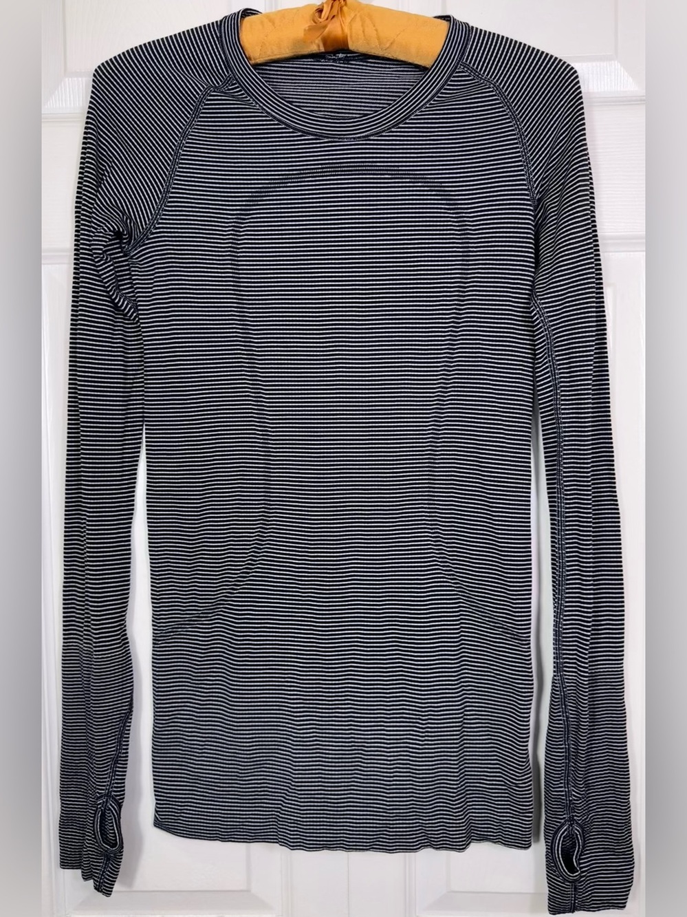 Lululemon Swiftly Tech Long Sleeve Crew Top Size 4